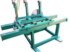 德州哪里有供應(yīng)高質(zhì)量的圓木鋸板機(jī)--圓木鋸板機(jī)廠家價位圖片|德州哪里有供應(yīng)高質(zhì)量的圓木鋸板機(jī)--圓木鋸板機(jī)廠家價位產(chǎn)品圖片由寧津縣萬邦木工機(jī)械廠公司生產(chǎn)提供-